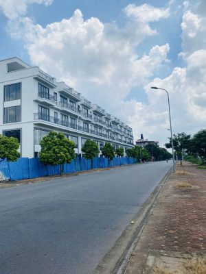 BÁN SHOPHOUSE METROPOLITAN TRÂU QUỲ - GIA LÂM Vị trí đắc địa - Mặt tiền lớn - Kinh doanh cực tốt!