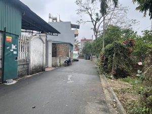 Bán 138m2 lô đất 2 mặt đường trước sau , ngay sát dự Đất dự án của Vin giá 93tr/m2