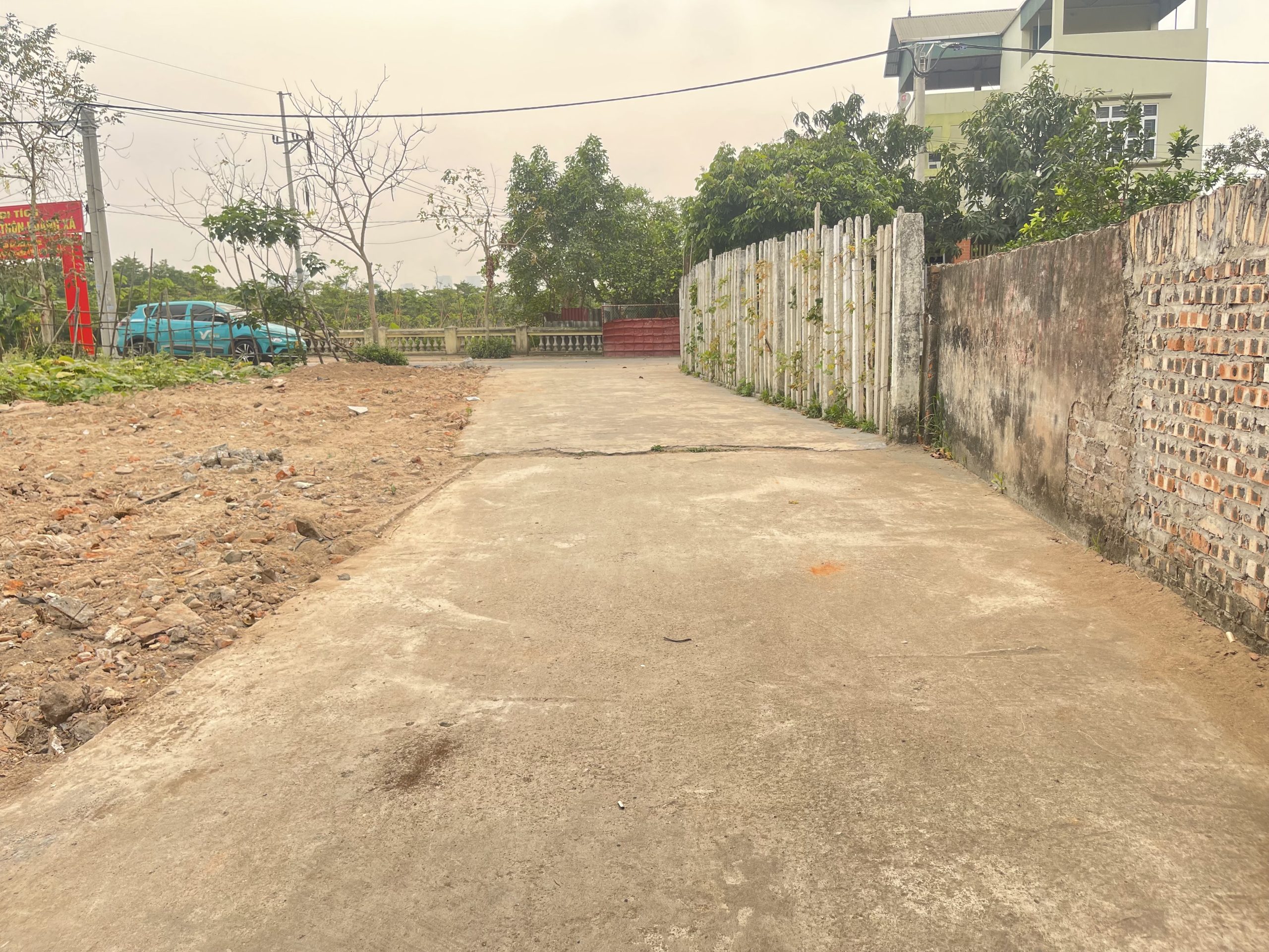 Bán 42m2 lô góc 2 mặt thoáng Trong đê Đông Dư , Bát Tràng , đường ô tô tránh trước nhà